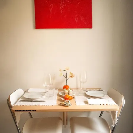 The Tiny Apartamento *